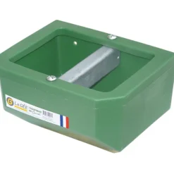 Mangeoire pour poulain avec barre sélective