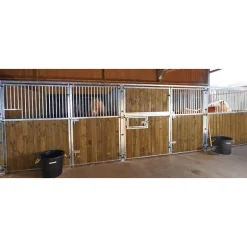 Poteau de terminaison pour façade ouvrante